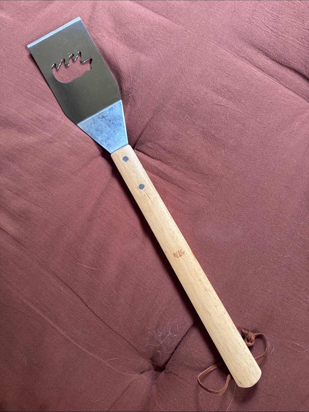 BBQ grill spatula stainless steal wooden handle bear decal 19 inches like new